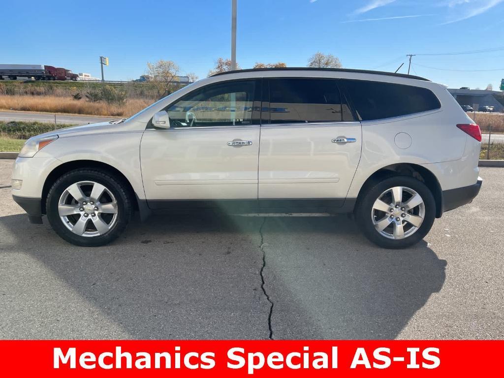 used 2011 Chevrolet Traverse car, priced at $3,000