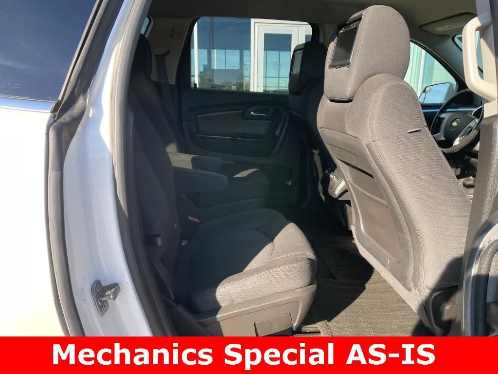 used 2011 Chevrolet Traverse car, priced at $3,000