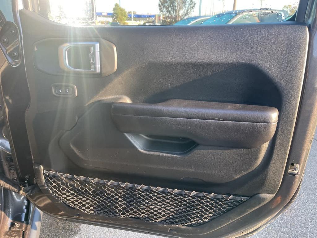 used 2020 Jeep Wrangler Unlimited car, priced at $32,499