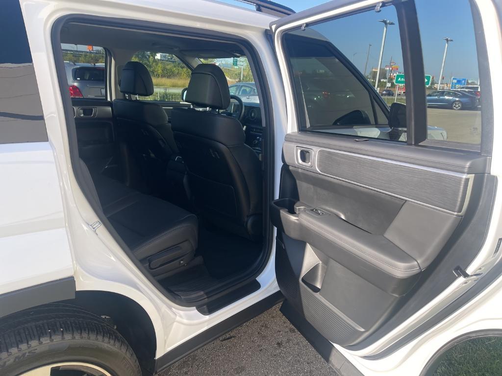 used 2025 Hyundai SANTA FE HEV car, priced at $40,999