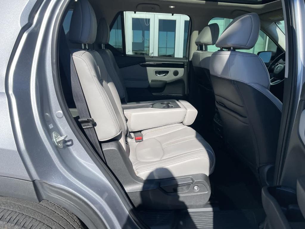 used 2023 Honda Pilot car, priced at $38,749