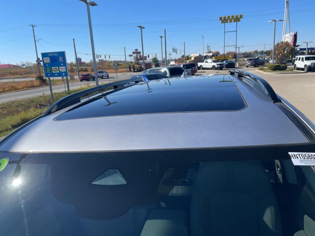 used 2023 Honda Pilot car, priced at $38,749