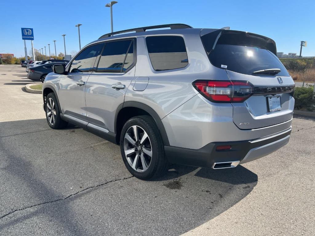 used 2023 Honda Pilot car, priced at $38,749