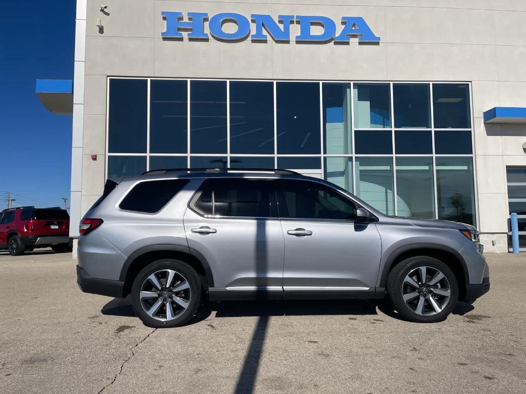 used 2023 Honda Pilot car, priced at $38,749