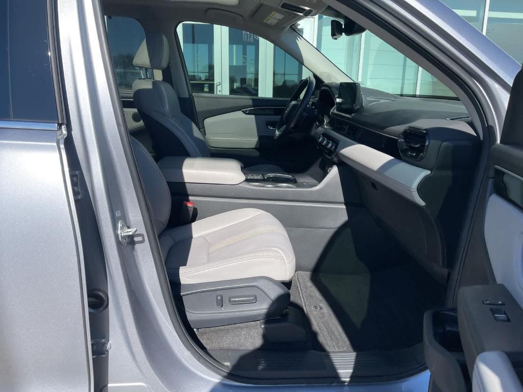used 2023 Honda Pilot car, priced at $38,749