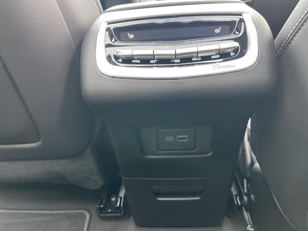 used 2025 Cadillac XT6 car, priced at $55,984