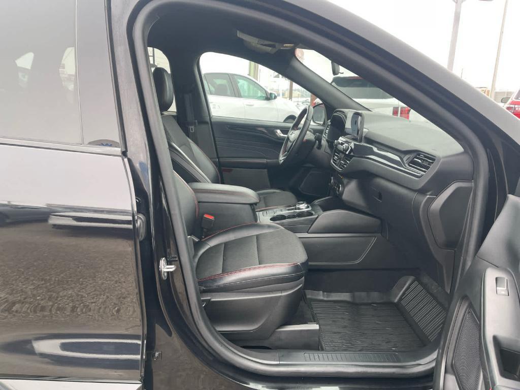 used 2023 Ford Escape car, priced at $21,371