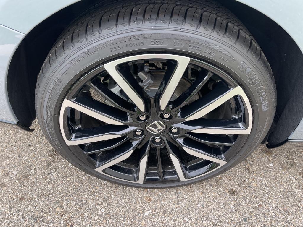 new 2025 Honda Accord Hybrid car, priced at $40,905