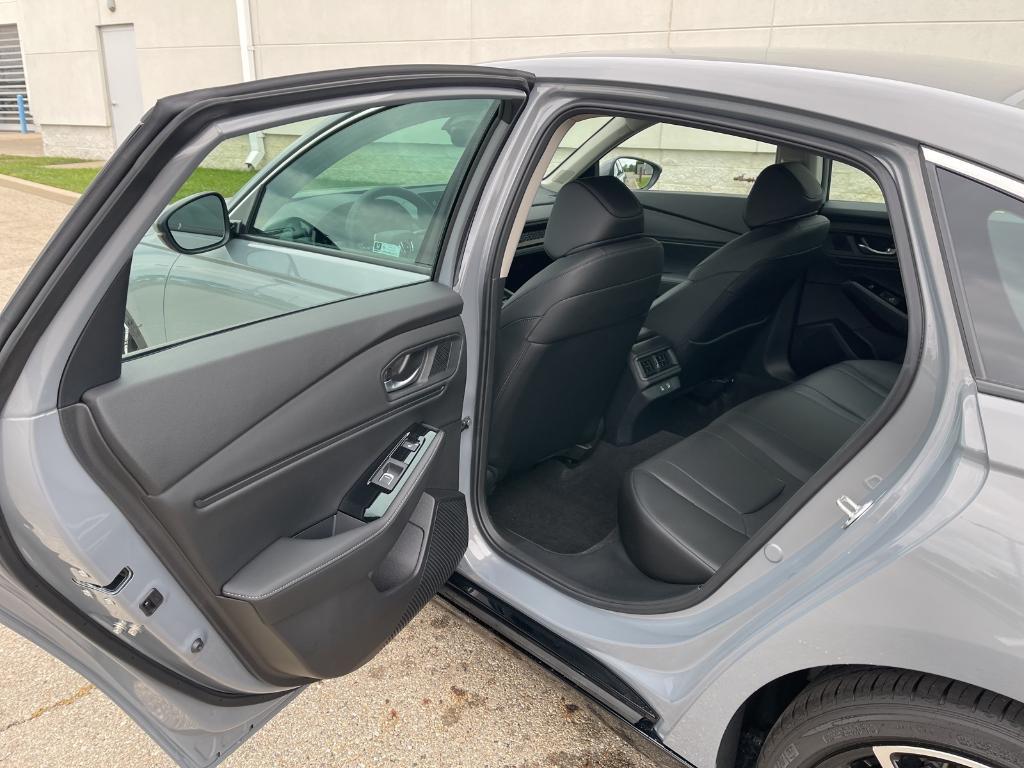 new 2025 Honda Accord Hybrid car, priced at $40,905