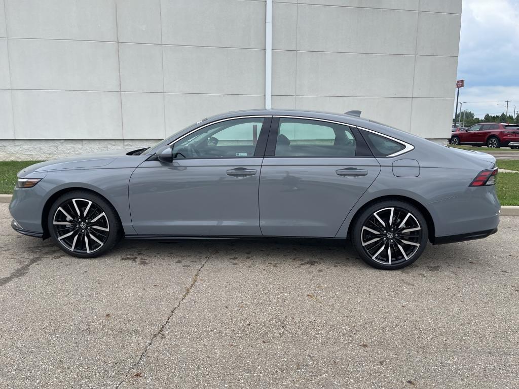 new 2025 Honda Accord Hybrid car, priced at $40,905