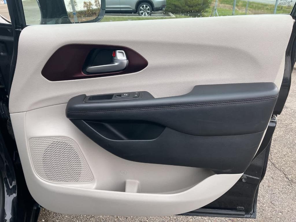 used 2017 Chrysler Pacifica car, priced at $14,899