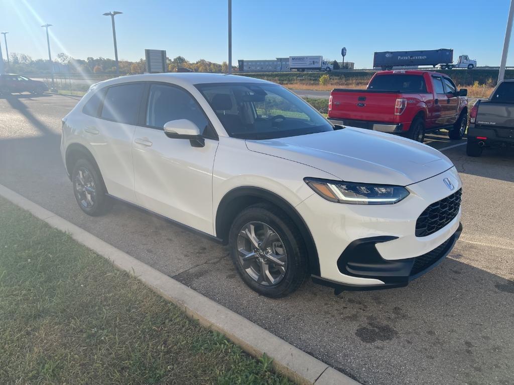 new 2026 Honda HR-V car, priced at $29,605