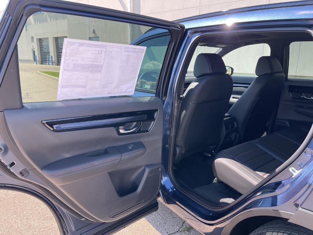 new 2026 Honda CR-V Hybrid car, priced at $43,645