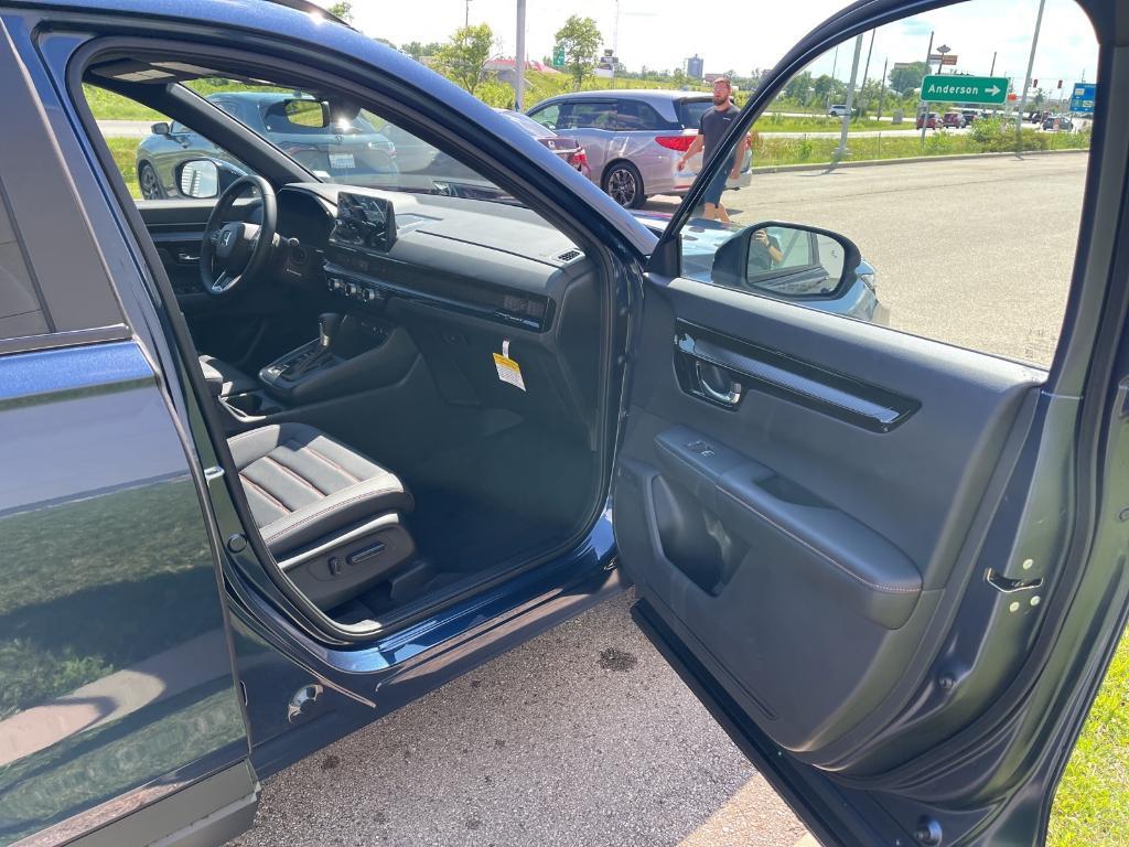 new 2026 Honda CR-V Hybrid car, priced at $43,645
