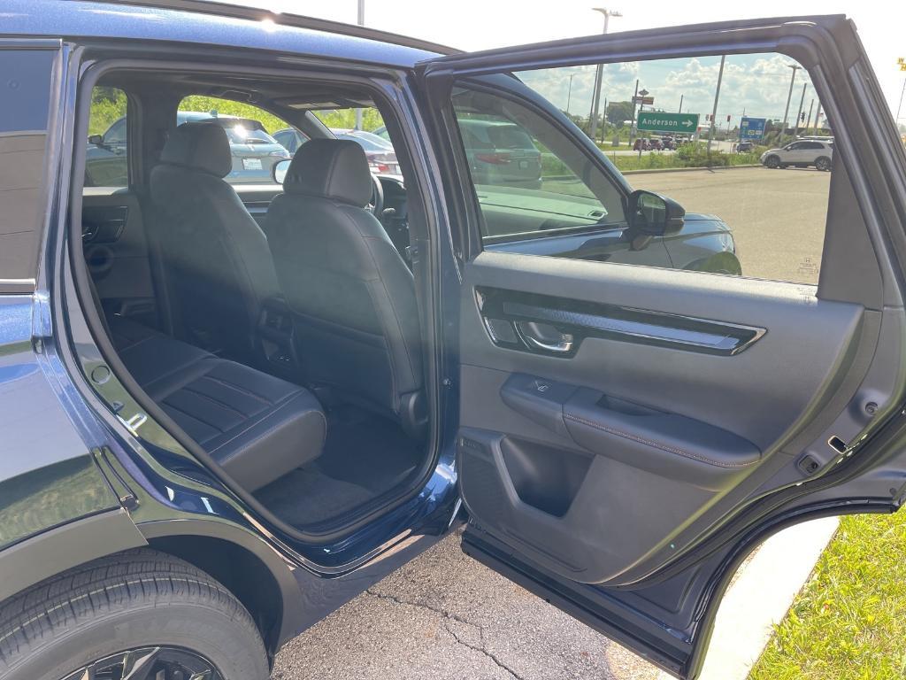 new 2026 Honda CR-V Hybrid car, priced at $43,645
