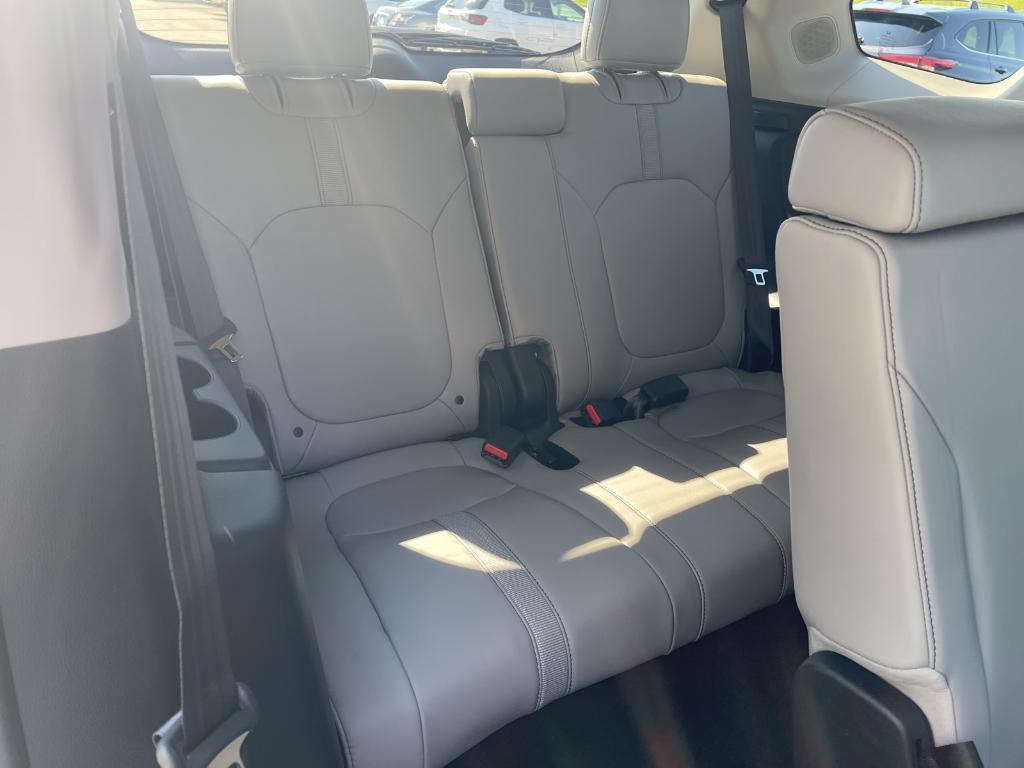 new 2025 Honda Pilot car, priced at $52,950