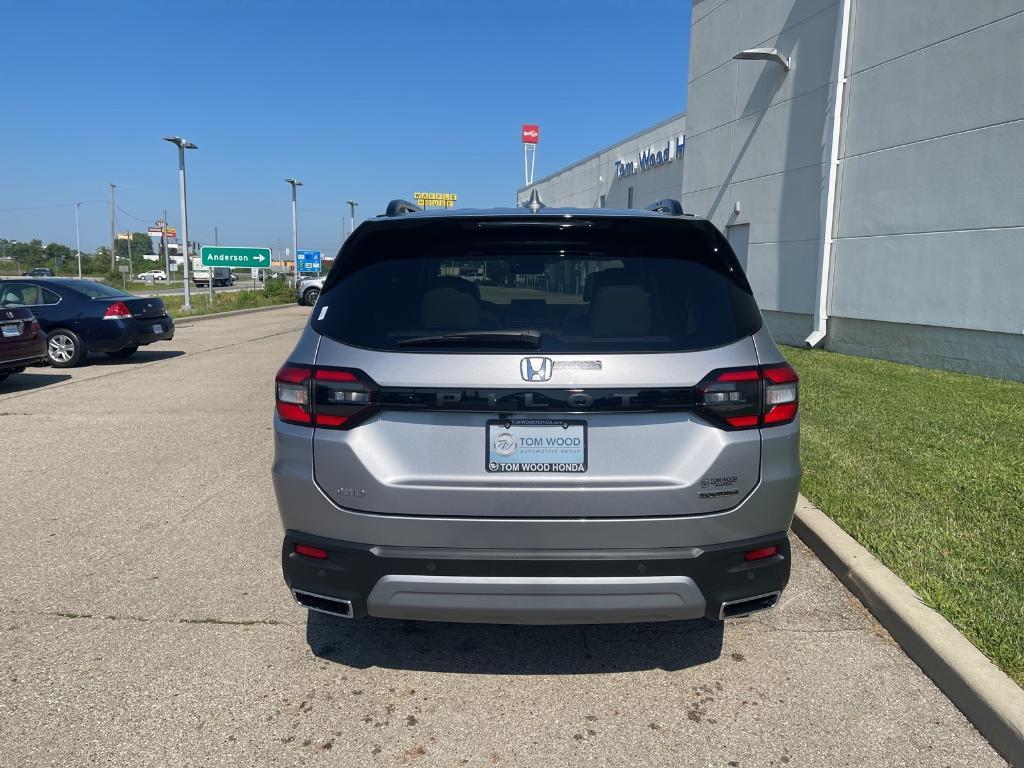 new 2025 Honda Pilot car, priced at $52,950