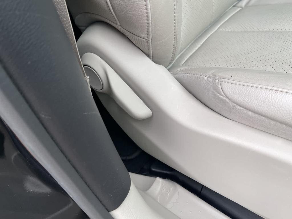 used 2021 Chrysler Pacifica car, priced at $19,989