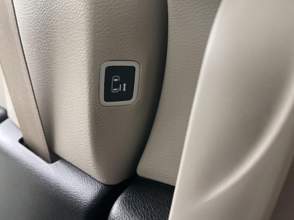 used 2021 Chrysler Pacifica car, priced at $19,989