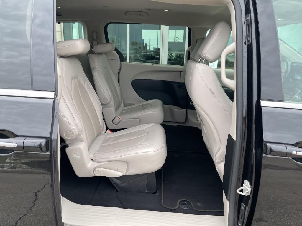 used 2021 Chrysler Pacifica car, priced at $19,989