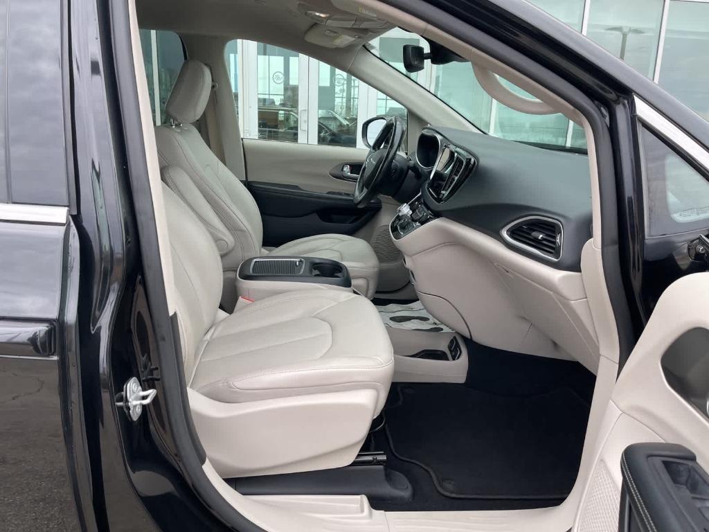 used 2021 Chrysler Pacifica car, priced at $19,989