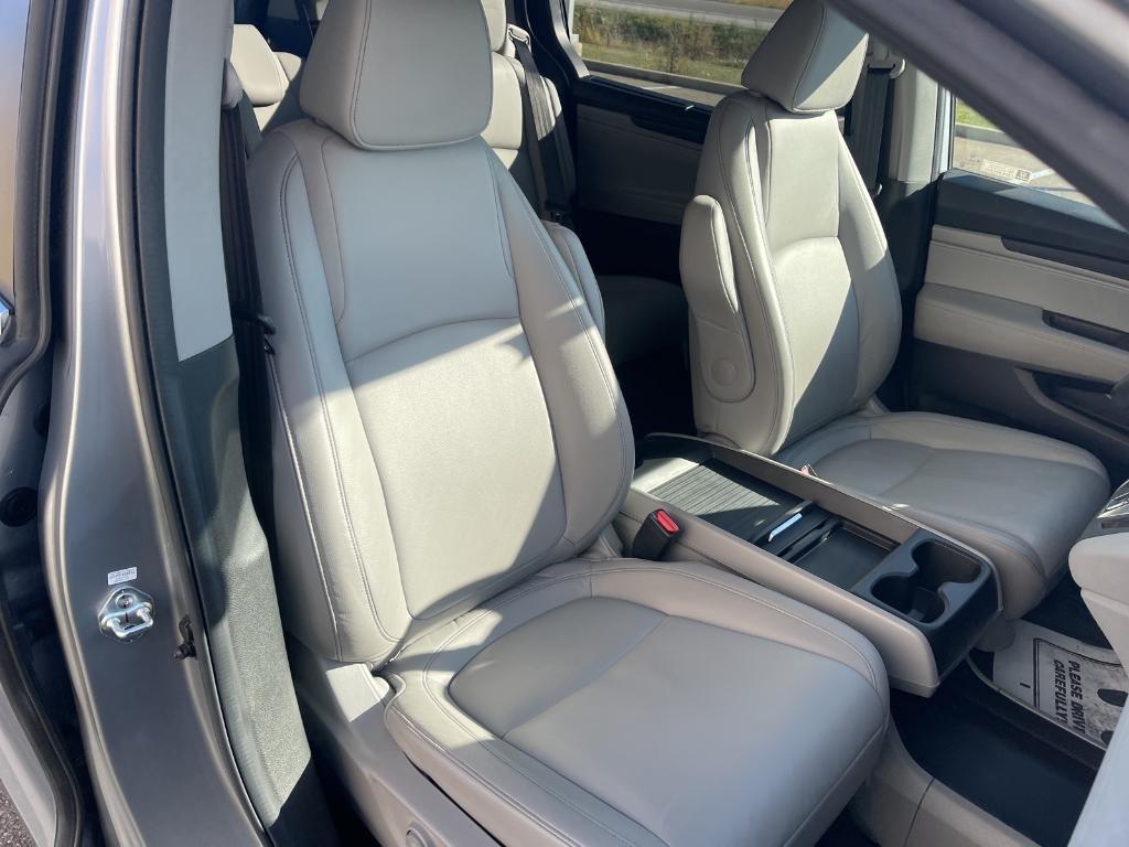 used 2024 Honda Odyssey car, priced at $38,999