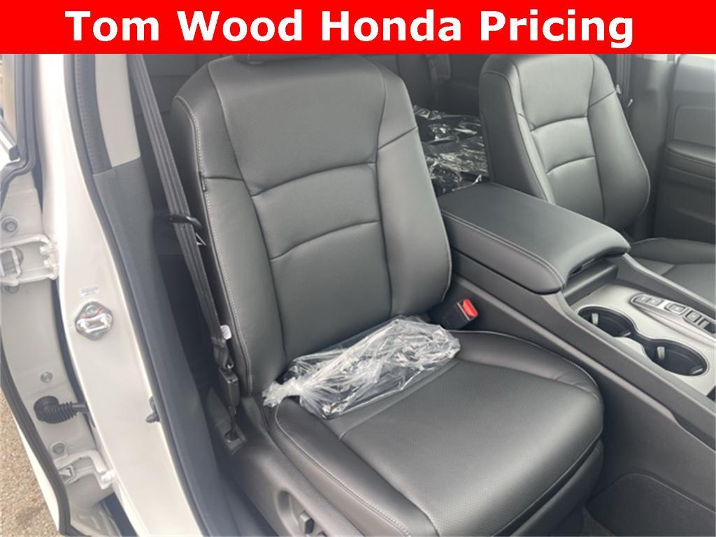 new 2025 Honda Ridgeline car, priced at $43,954