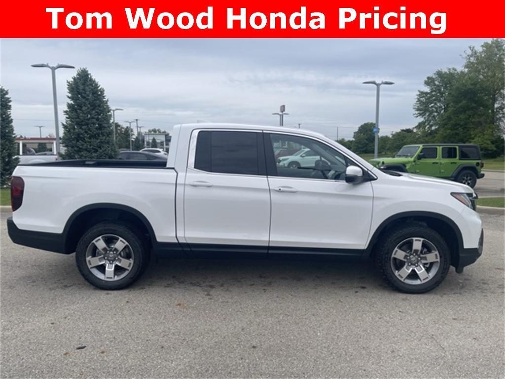new 2025 Honda Ridgeline car, priced at $43,954