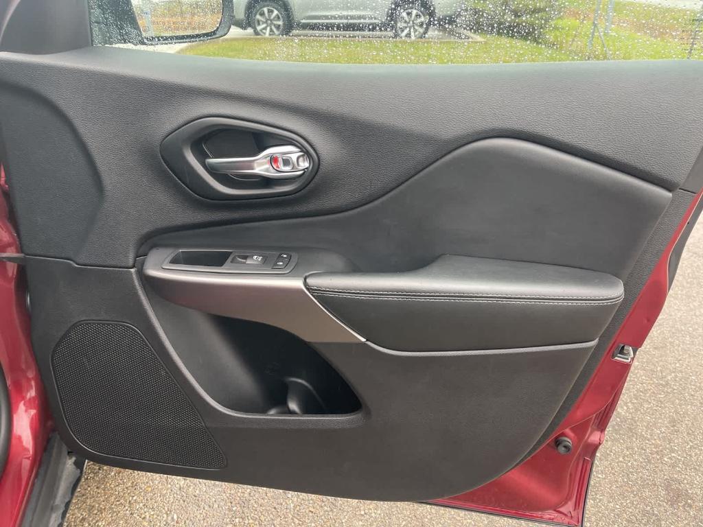 used 2021 Jeep Cherokee car, priced at $21,750