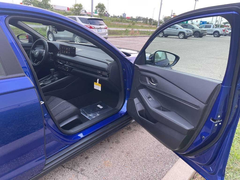 new 2025 Honda Accord Hybrid car, priced at $35,250