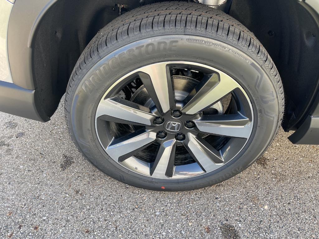 new 2025 Honda Pilot car, priced at $51,095