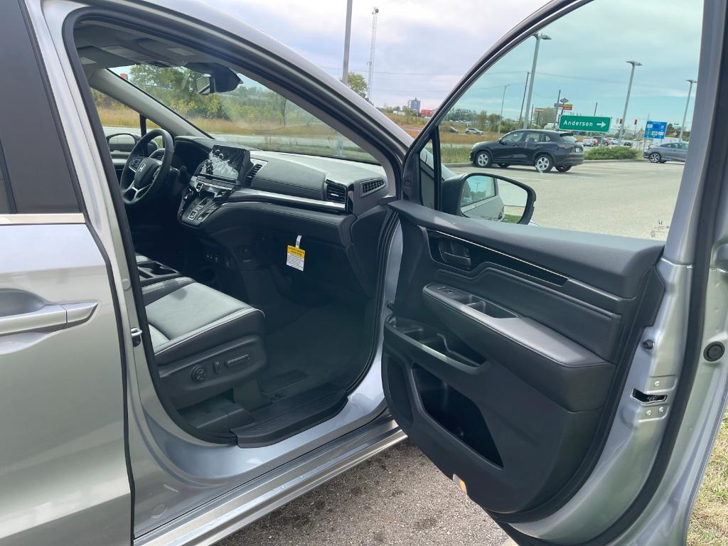 new 2026 Honda Odyssey car, priced at $48,990
