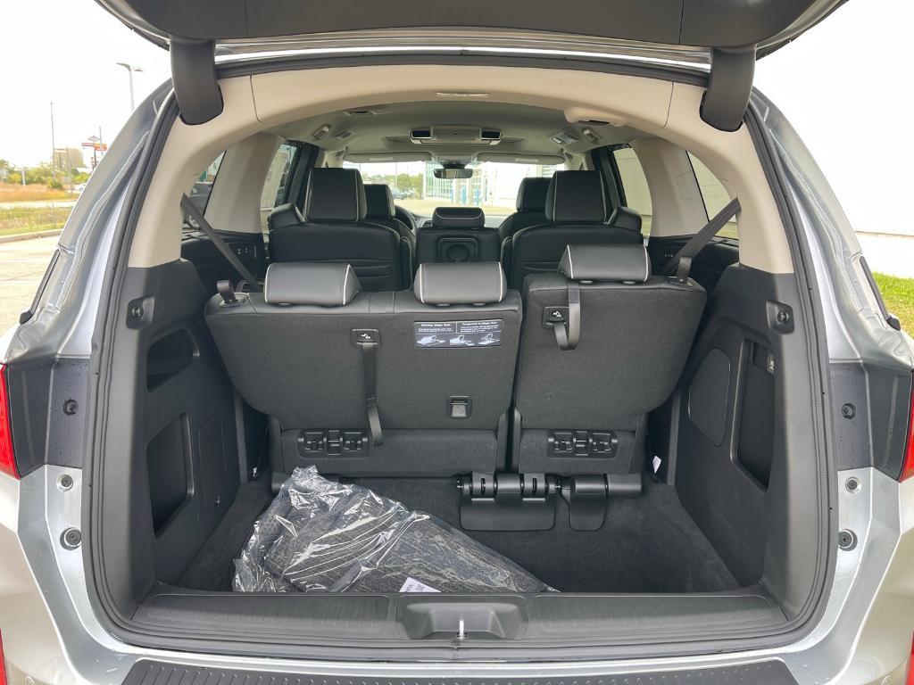 new 2026 Honda Odyssey car, priced at $48,990