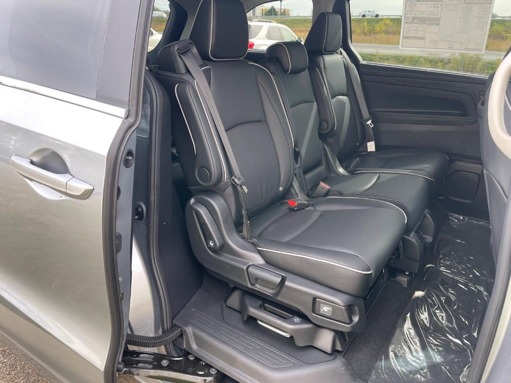 new 2026 Honda Odyssey car, priced at $48,990