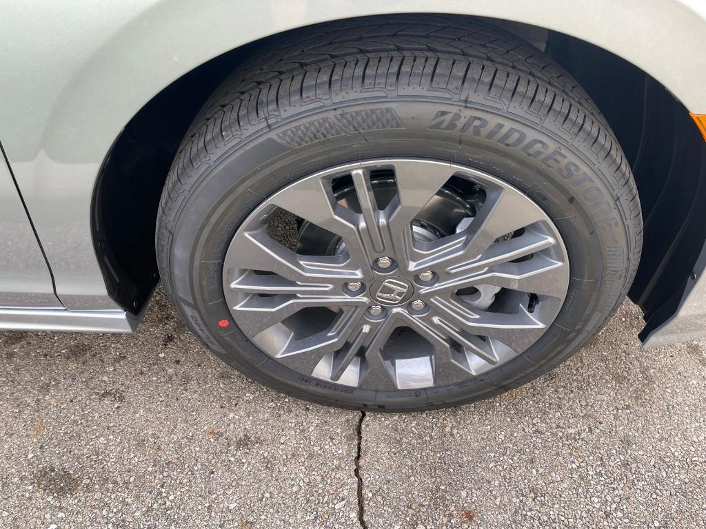 new 2026 Honda Odyssey car, priced at $48,990