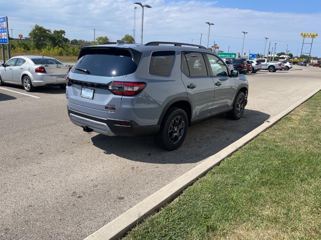 new 2025 Honda Pilot car, priced at $51,350