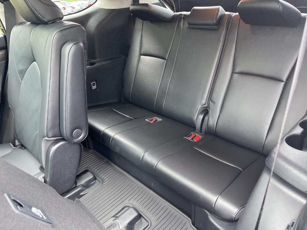 used 2021 Toyota Highlander car, priced at $40,748