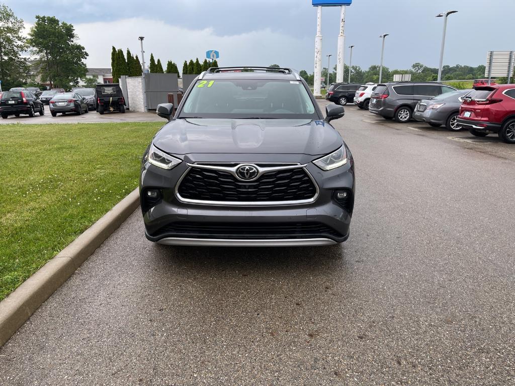 used 2021 Toyota Highlander car, priced at $40,748