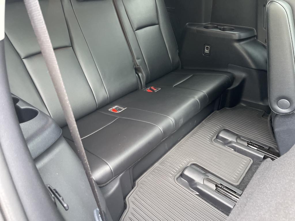 used 2021 Toyota Highlander car, priced at $40,748