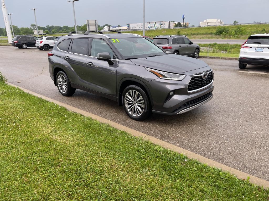 used 2021 Toyota Highlander car, priced at $40,748