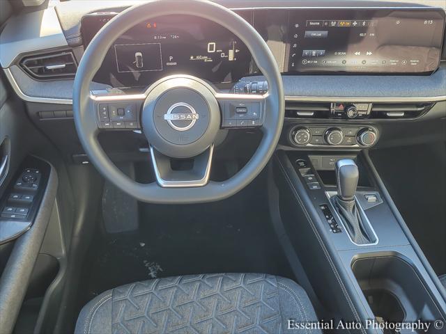 new 2025 Nissan Kicks car, priced at $26,327