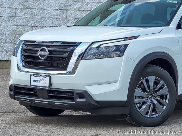 new 2025 Nissan Pathfinder car, priced at $38,450