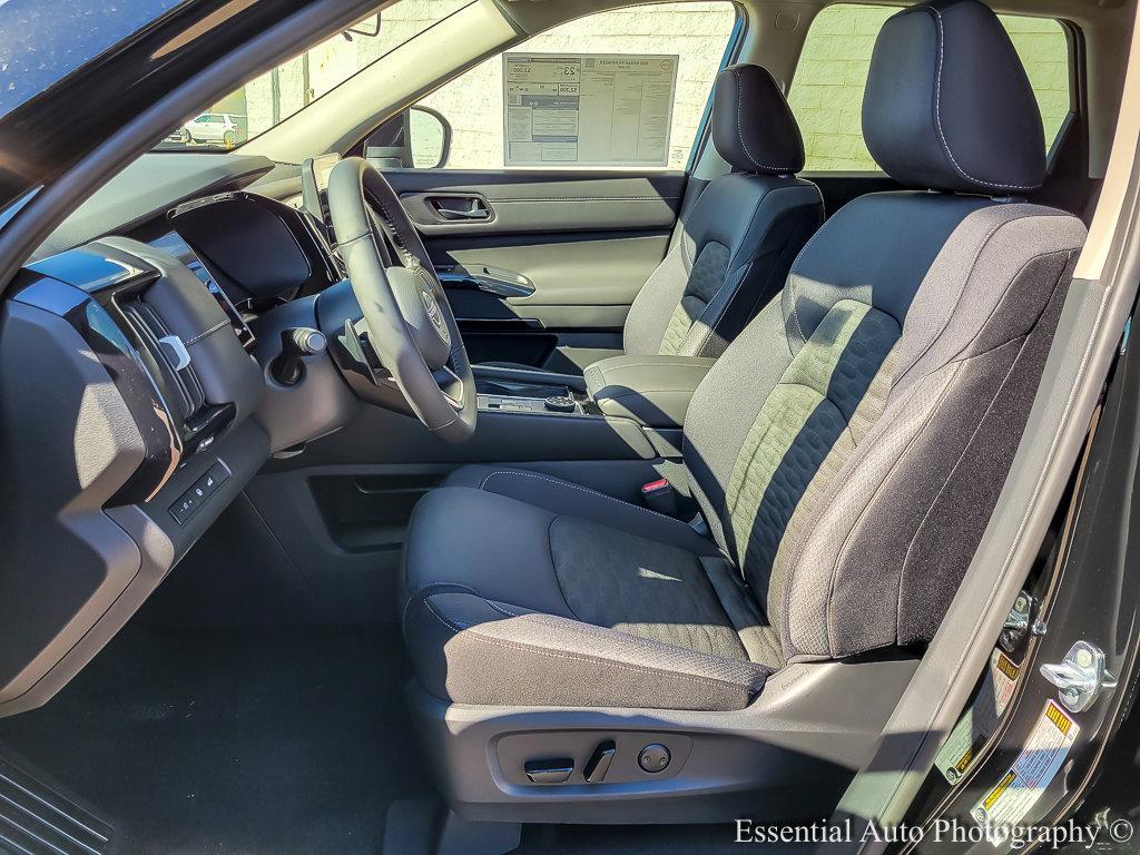 new 2025 Nissan Pathfinder car, priced at $36,072