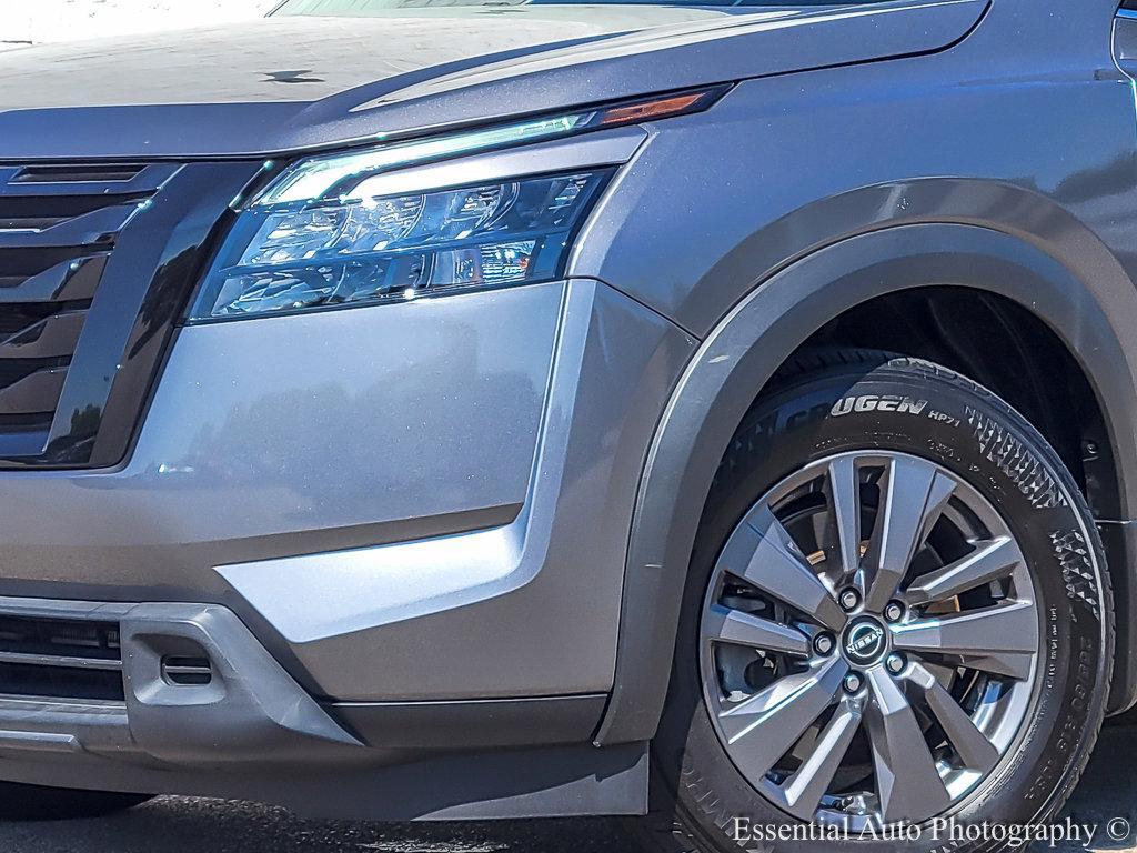 used 2024 Nissan Pathfinder car, priced at $30,999