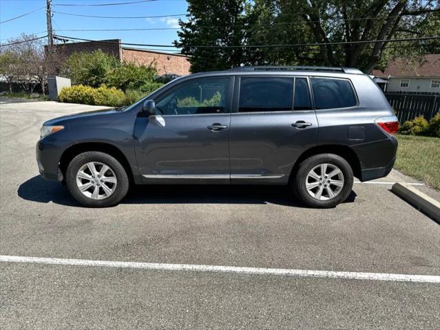 used 2011 Toyota Highlander car, priced at $13,900