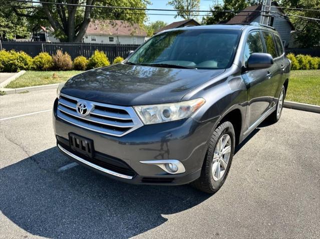 used 2011 Toyota Highlander car, priced at $13,900