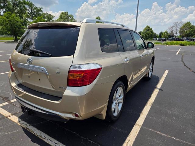 used 2008 Toyota Highlander car, priced at $12,900