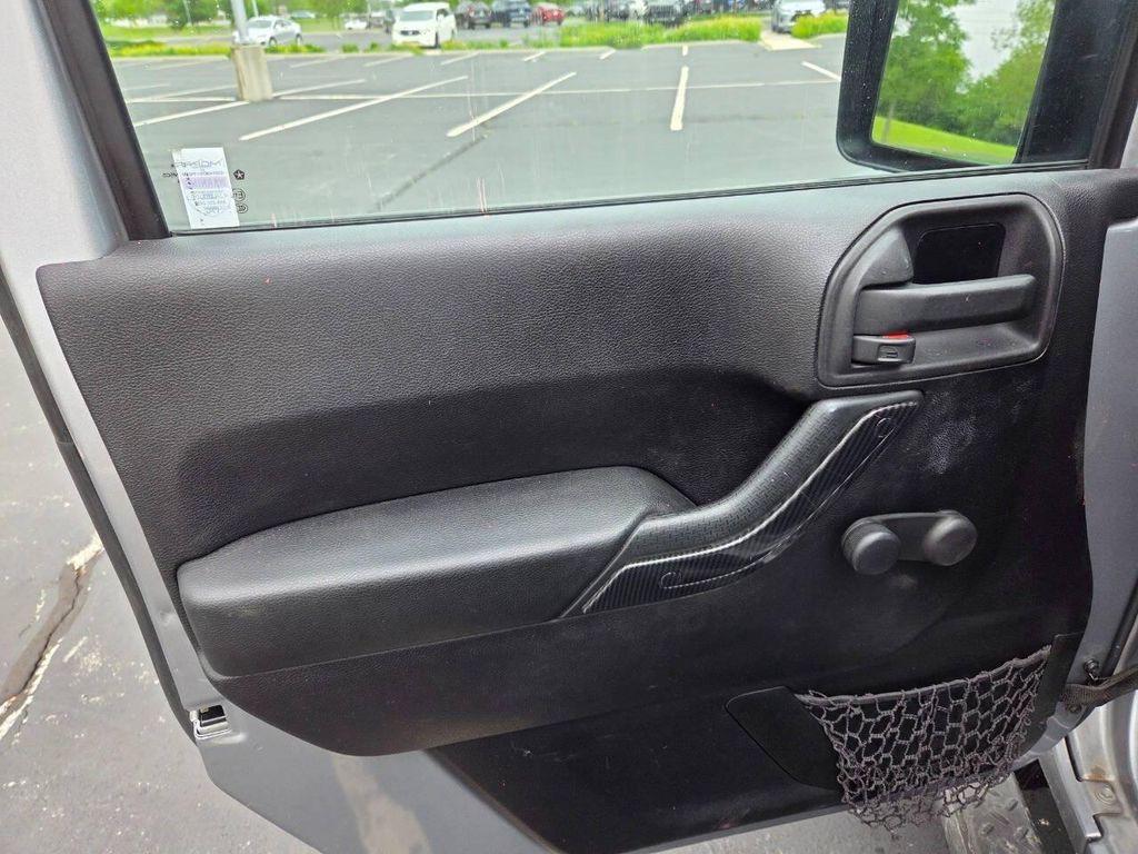 used 2014 Jeep Wrangler Unlimited car, priced at $15,900