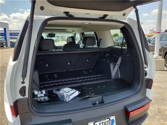 new 2025 Hyundai Santa Fe car, priced at $44,115