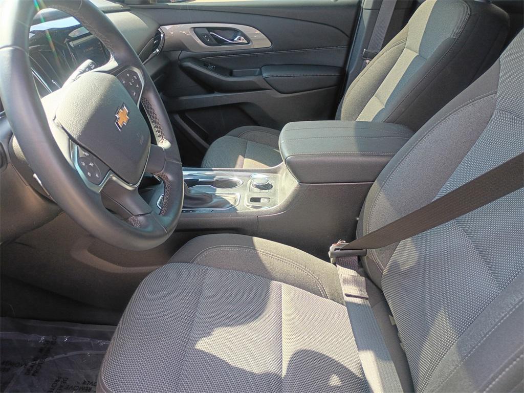 used 2023 Chevrolet Traverse car, priced at $28,989